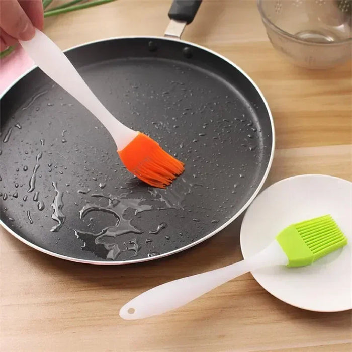 Silicone Pastry & BBQ Oil Brush – Detachable, Eco-Friendly, for Baking, Cake & Grilling, Green or Blue